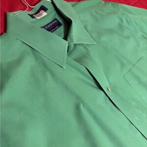 Stafford Men's Vibrant Green Dress Shirt